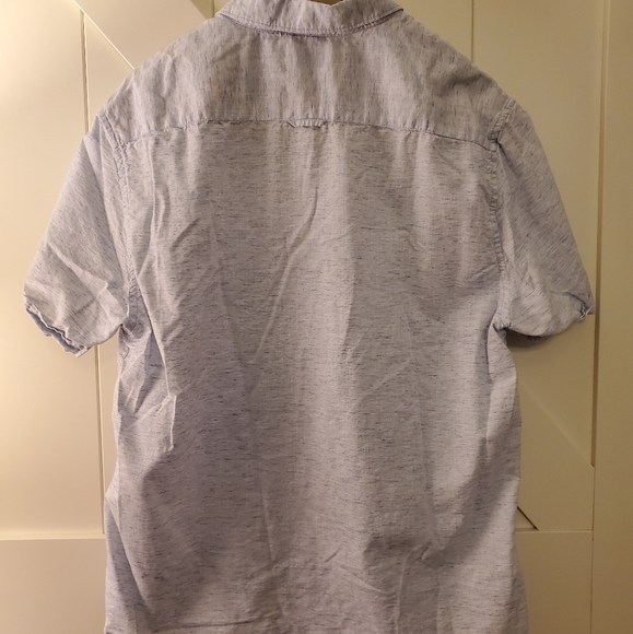 Button down - Picture 3 of 3